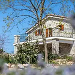 Korina Villa