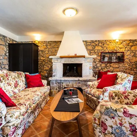 Korina Villa Pinezici (Krk)