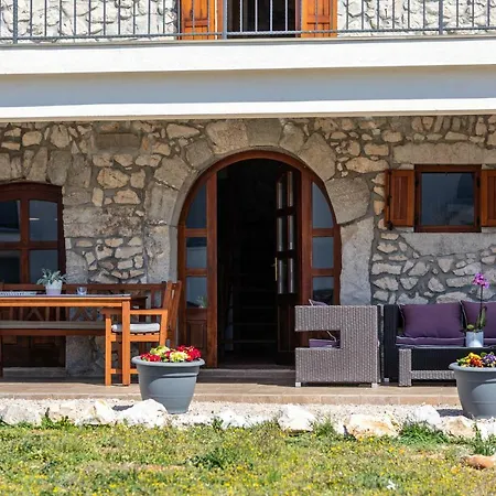 Korina Villa *