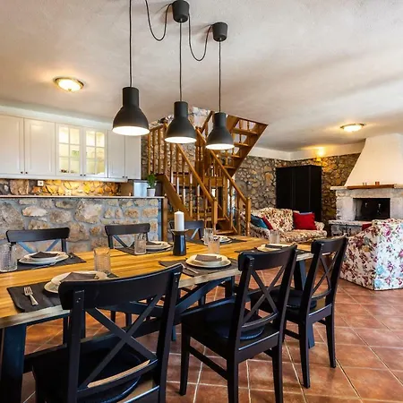 Villa Korina Pinezići