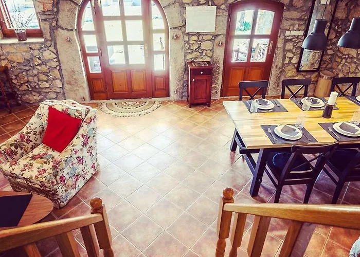 Korina Villa *