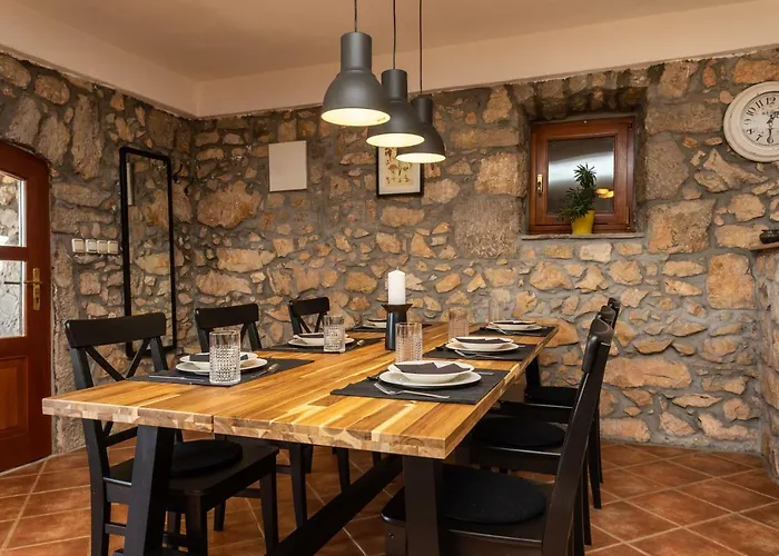 Korina Villa *