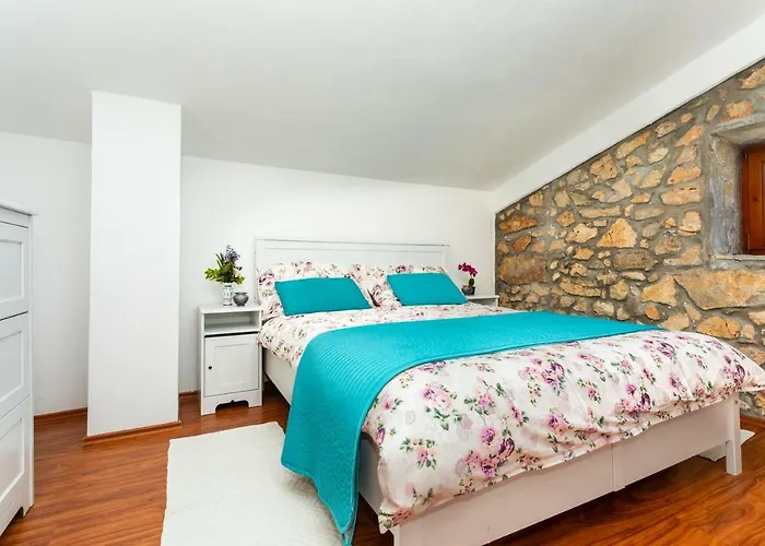 Korina Villa