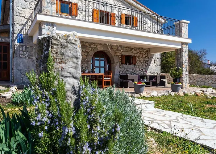 Korina Pinezici (Krk)