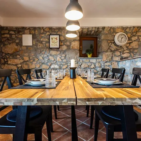 Korina Villa *