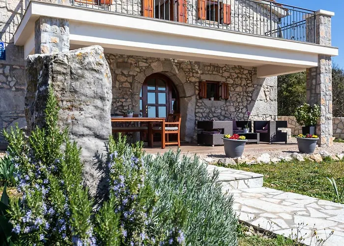 Korina Villa Pinezići