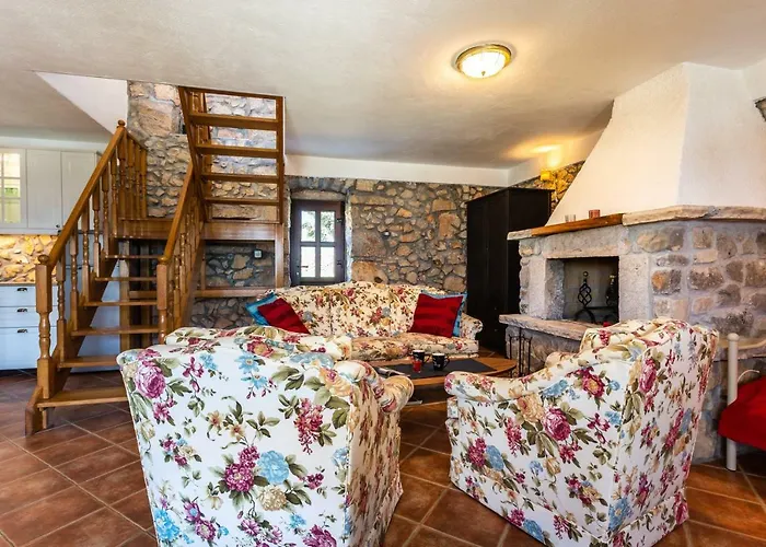 Korina Villa Pinezići