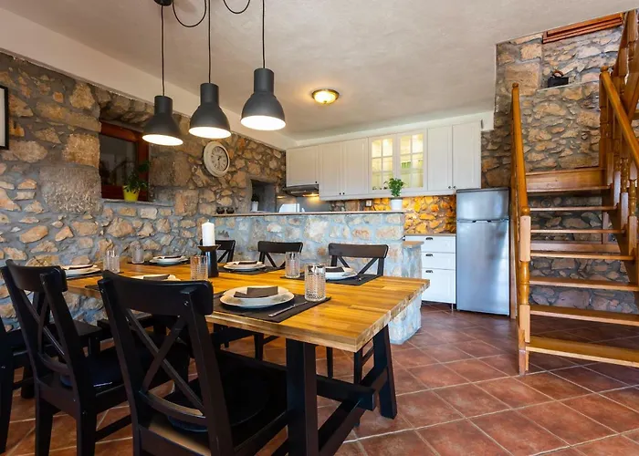 Korina Villa Pinezići